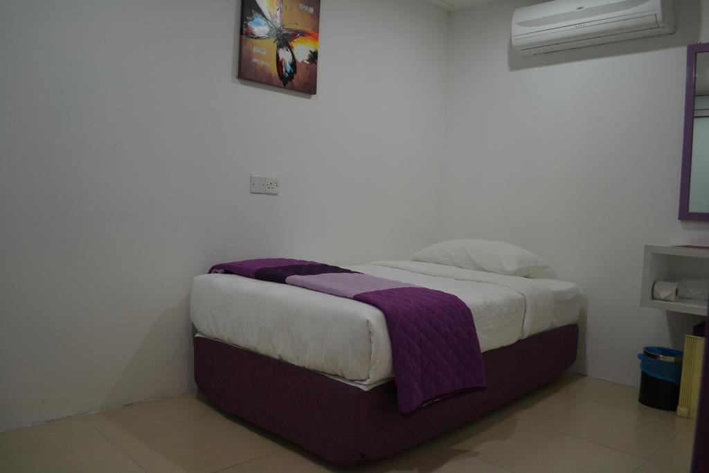 Lavender Hotel Teluk Intan Habitación foto